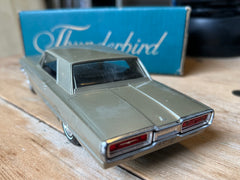 Ford Thunderbird Radio  by PHILCO ( 1964 )