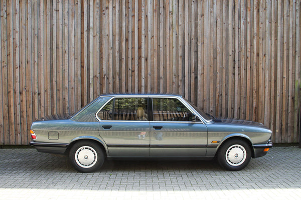 BMW E28 518i (1986)